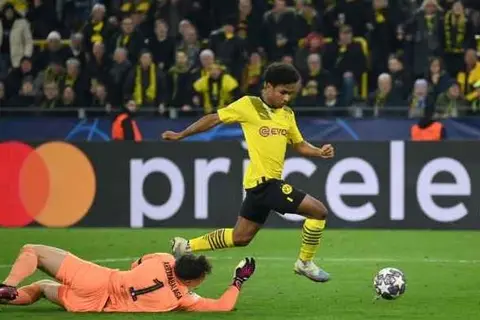 برشلونة يقدم عرضًا لضم كريم أديمي